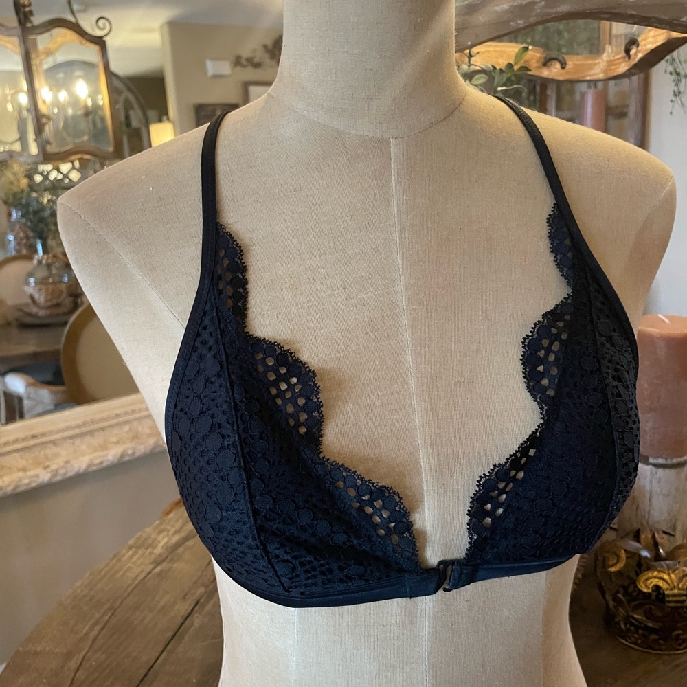 Victoria’s Secret Triangle Racer Back Bralette Black Lace 🖤 Small - Picture 7 of 7